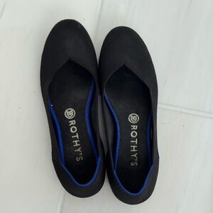 Rothy's Women's Black and Blue Flats